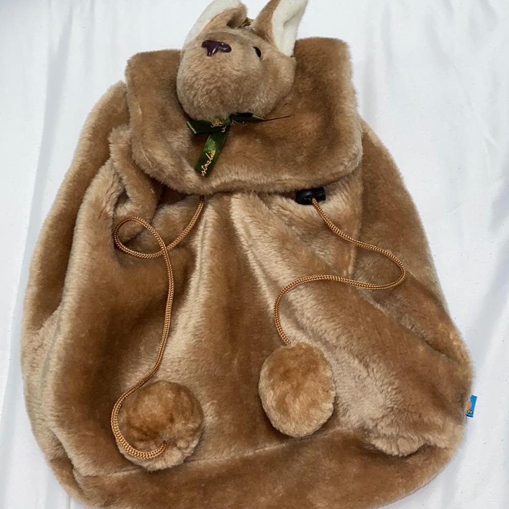 Kangaroo kid backpack